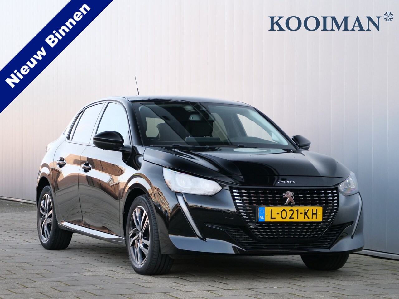 Peugeot 208 - 1.2 PureTech Allure Pack 101 Pk Navigatie / DAB / Apple Carplay / Camera - AutoWereld.nl