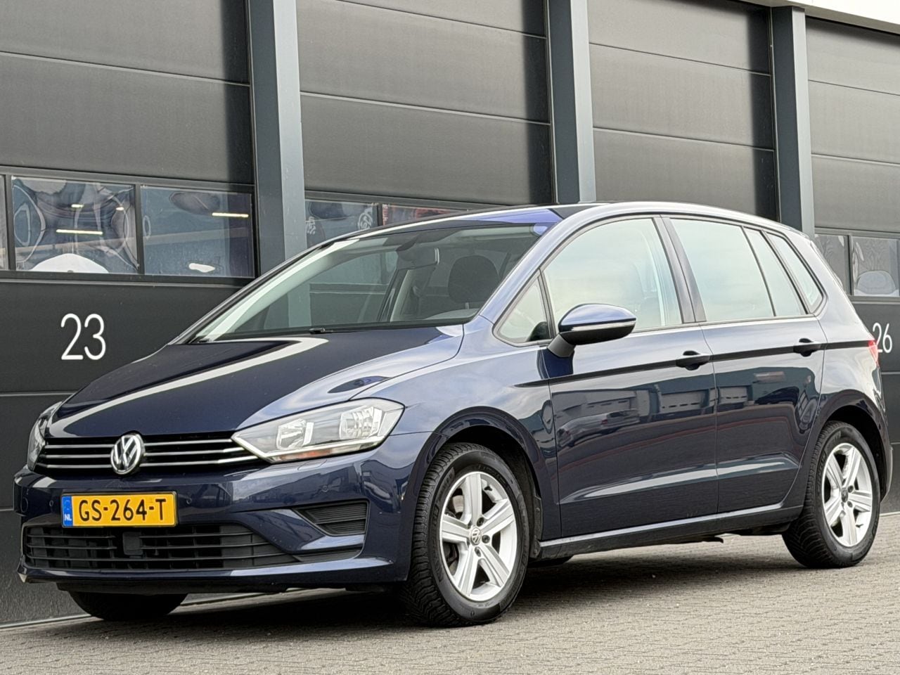 Volkswagen Golf Sportsvan - 1.6 TDI Navi Clima EURO-6 - AutoWereld.nl