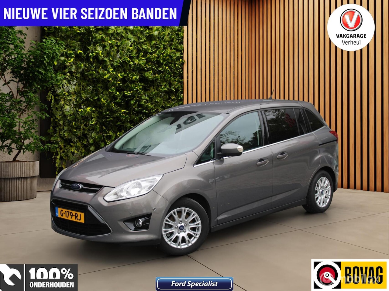 Ford Grand C-Max - 1.0 Ambiente|7 Zits|Navi|Trekhaak|Boekjes - AutoWereld.nl
