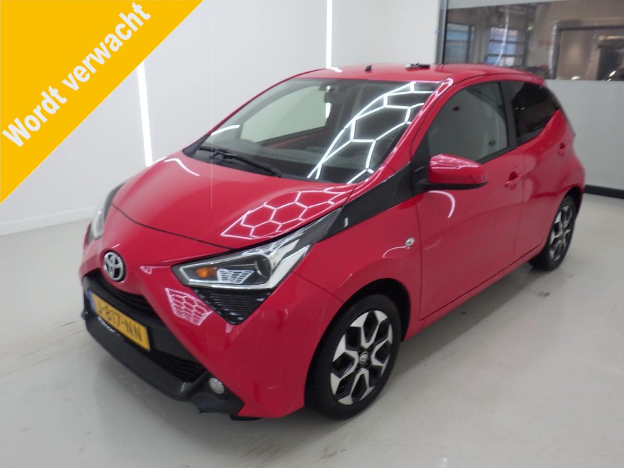 Toyota Aygo - 1.0 VVT-i x-joy 1.0 VVT-i x-joy - AutoWereld.nl