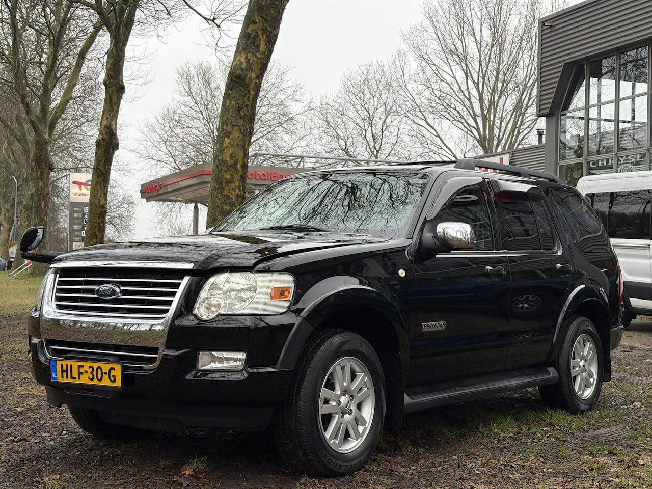 Ford Explorer - 4.0 V6 XLT 4X4 44.000KMS 7 zits - AutoWereld.nl