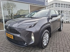 Toyota Yaris Cross - 1.5 Hybrid 115 Active / navigatie / app / camera / stoel verwarming