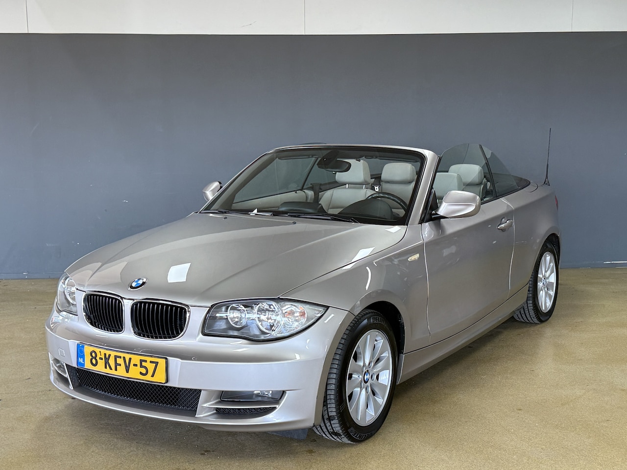 BMW 1-serie Cabrio - 118i High Executive | Leder - AutoWereld.nl