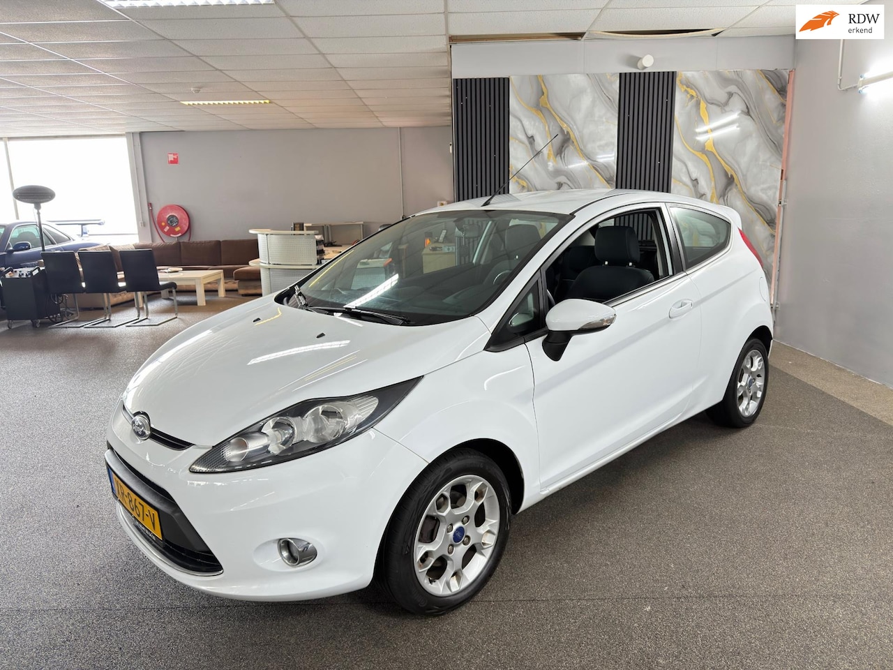 Ford Fiesta - 1.25 Titanium Apk Nieuw,Airco,Stoelverwarming,N.A.P,Lm velgen,2 sleutels+Boekjes,Topstaat! - AutoWereld.nl