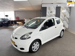 Toyota Aygo - 1.0-12V Cool Apk Nieuw, Airco, N.A.P, Radio-CD-Aux speler, 2 sleutels+boekjes, Zeer nette