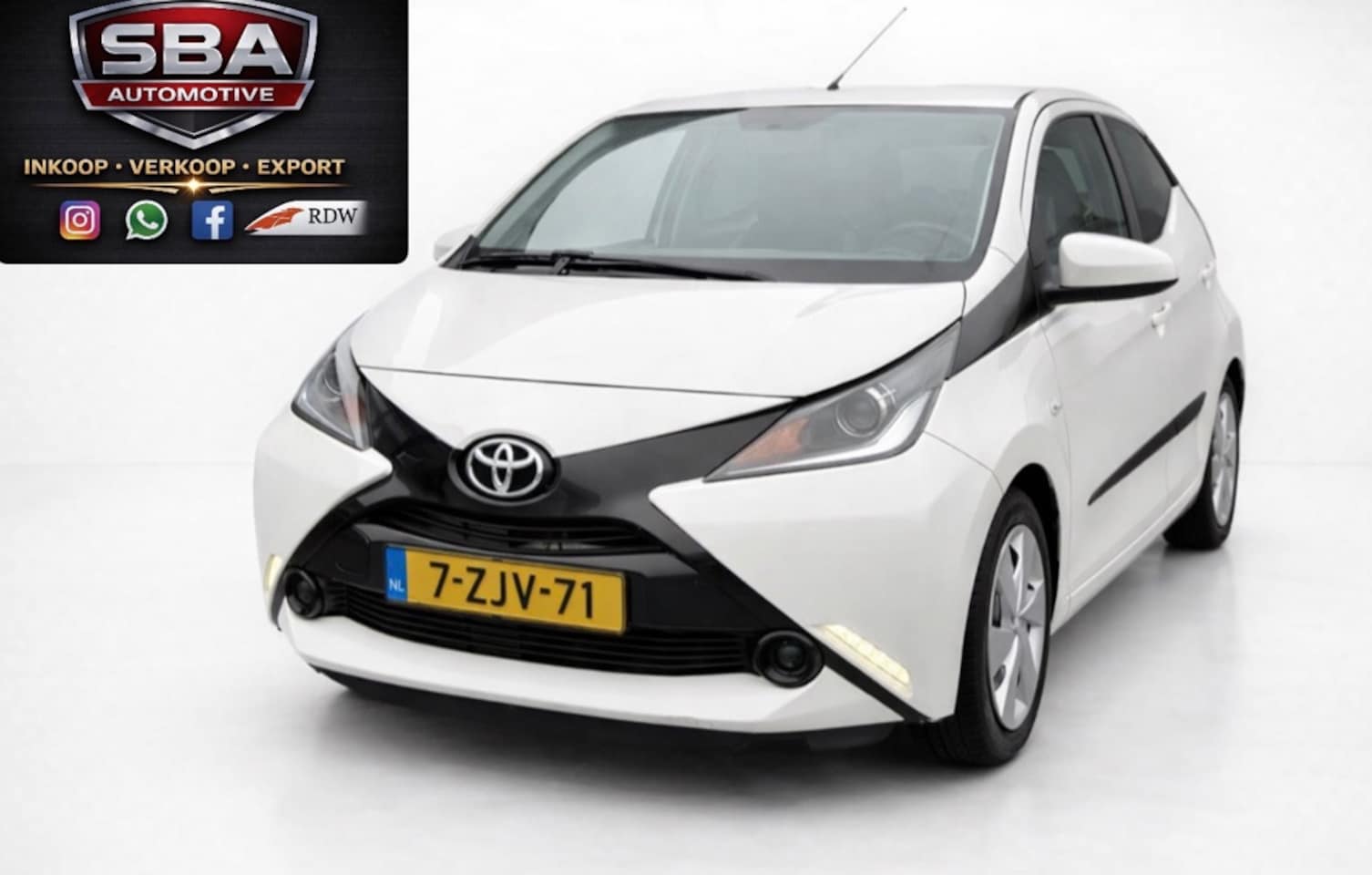 Toyota Aygo - 1.0 VVT-i x-play/Bomvoll/Cruisecontrol/Airco - AutoWereld.nl