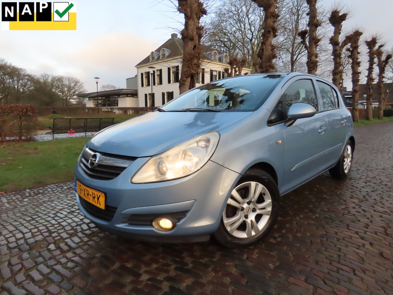 Opel Corsa - 1.2-16V Enjoy Climatecontrol 5 Drs Lm Velgen Trekhaak***Apk t/m 11-2-2027*** - AutoWereld.nl