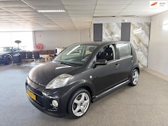 Daihatsu Sirion 2 - 1.5-16V Sport Apk Nieuw, Airco, E-Ramen, N.A.P, Lm velgen, 5Deurs, 2 Sleutels+Boekjes, Top
