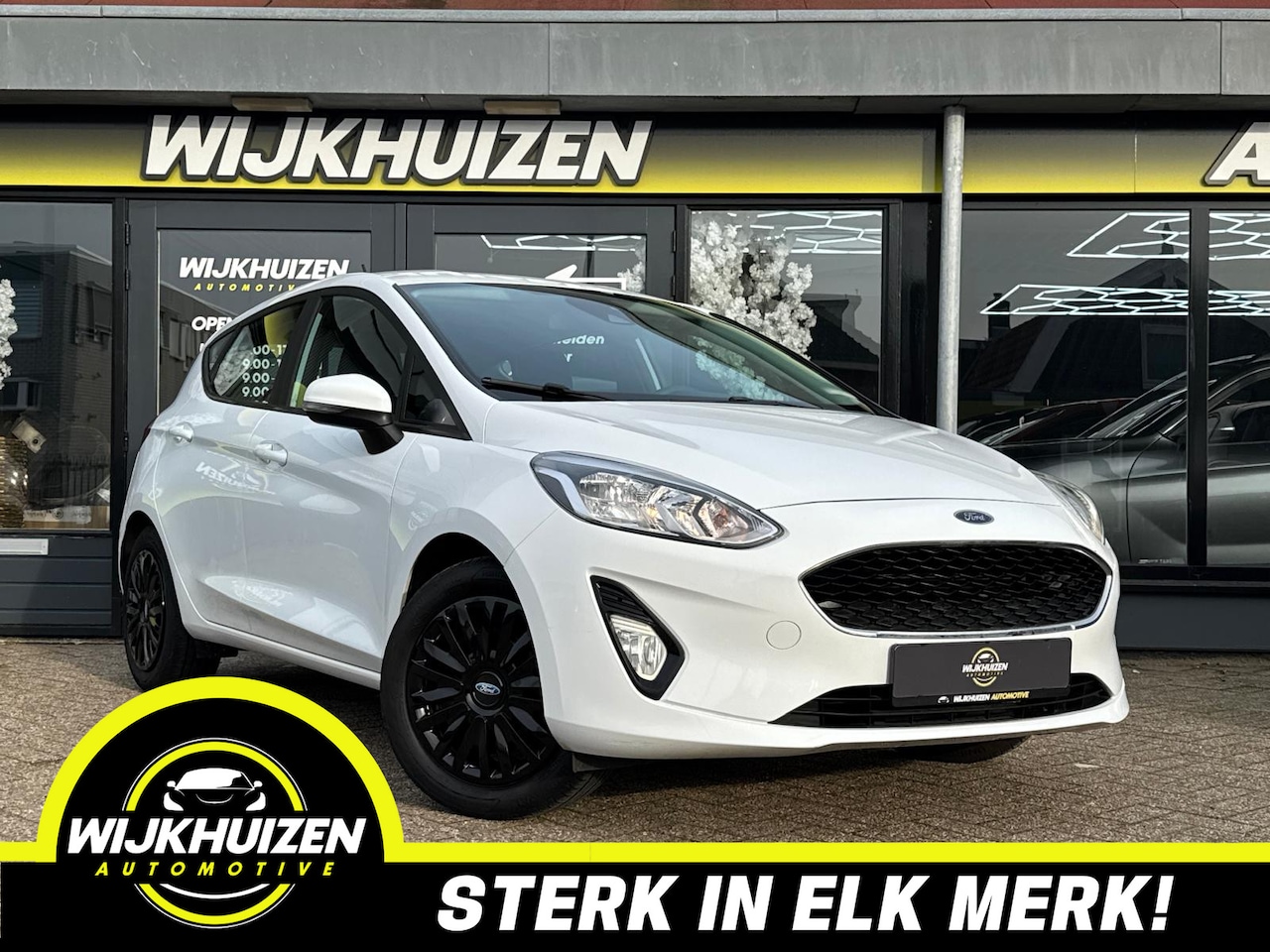 Ford Fiesta - 1.1 Black Edition met Airco !!! Navigatie !!! Cruise !!! Dealer Onderhouden !!! - AutoWereld.nl