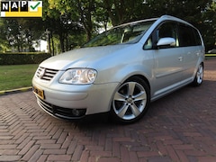 Volkswagen Touran - 1.6-16V FSI Highline Ecc Cruisecontrol 6 Bak Lm Velgen Verlaagd Eyecatcher*Apk t/m 21-1-20