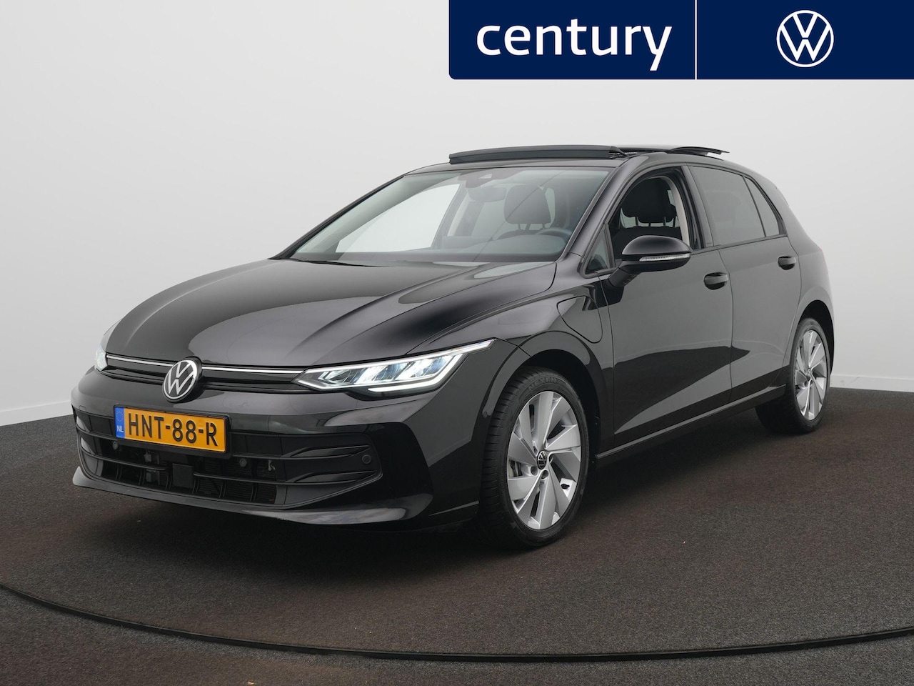 Volkswagen Golf - 1.5 eHybrid Life Edition NW Model / Panodak / Camera / Adap. Cruise - AutoWereld.nl