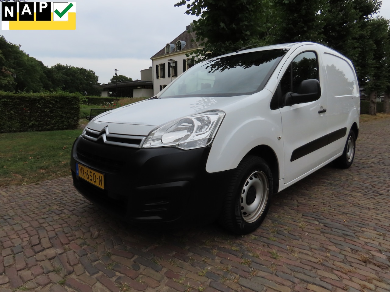 Citroën Berlingo - 1.6 BlueHDI 75 Comfort Airco Cruisecontrol Achteruitrijcamera***EURO 6***Nette Bus***Btw B - AutoWereld.nl