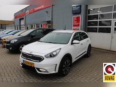 Kia Niro - 1.6 GDi Hybrid First Edition Parelmoer wit