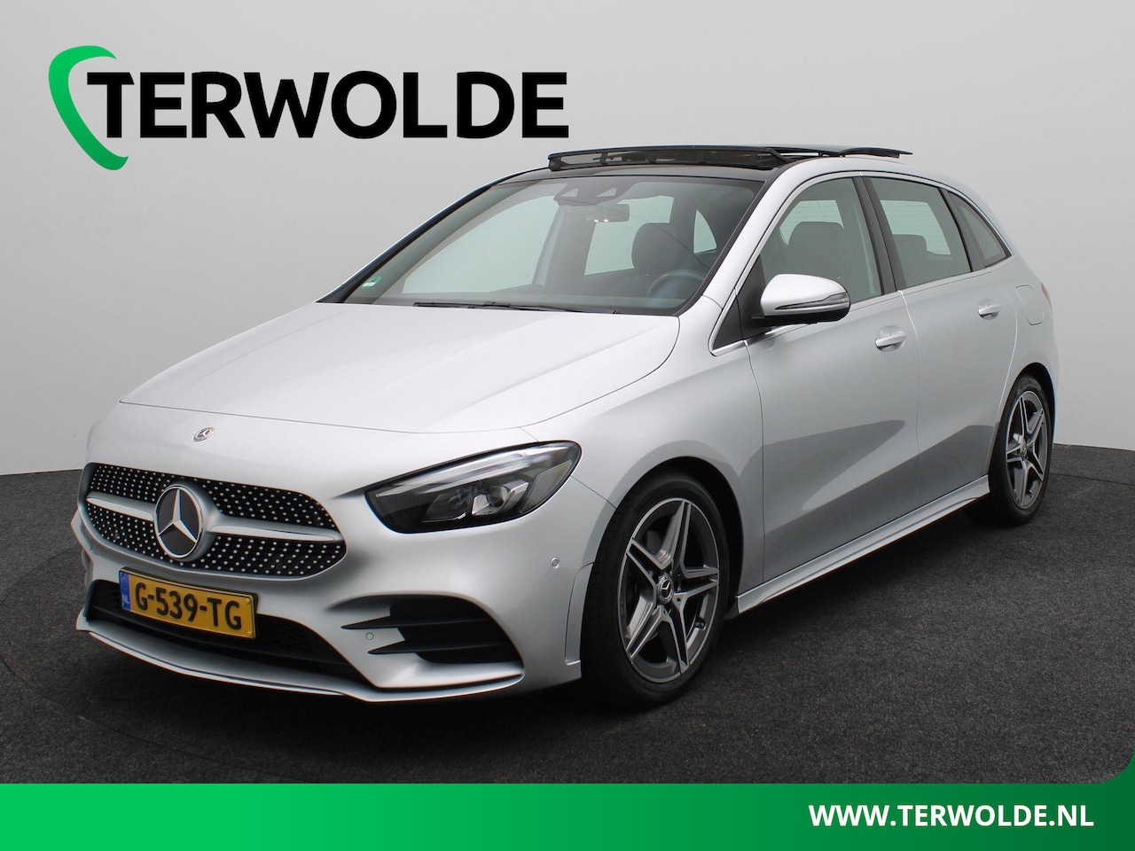 Mercedes-Benz B-klasse - 180 Business Solution AMG | Wegkl. trekhaak | Panoramadak | Apple CarPlay/Android Auto | - AutoWereld.nl