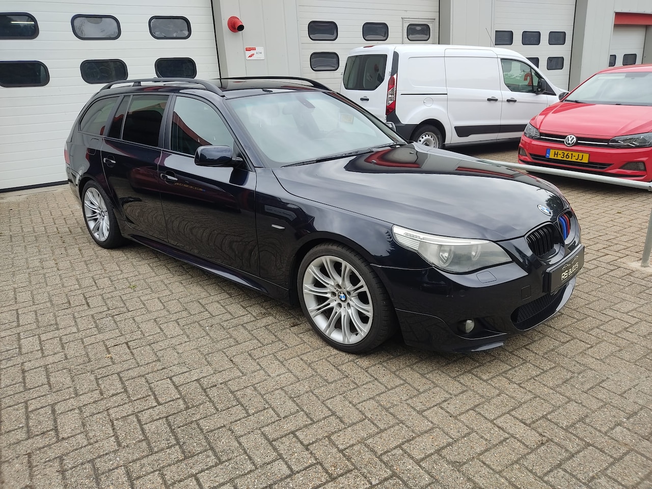 BMW 5-serie Touring - 523i High Executive 5 SERIE E61 2005 M-Pakket Touring blauw 6 cilinder - AutoWereld.nl