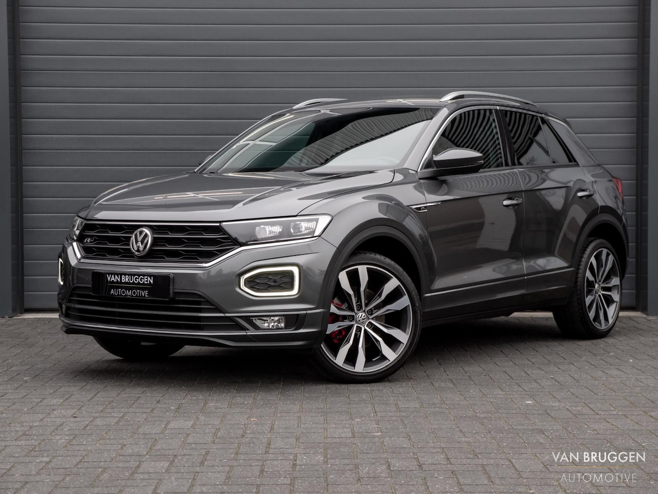 Volkswagen T-Roc - 1.5 TSI 3x R-Line Virtual Camera 19" CarPlay - AutoWereld.nl