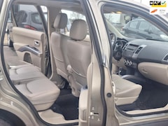 Mitsubishi Outlander - €3850, -2.4 Automaat 7P 4x4 Airco Apk Nap Trekhaak Cruise