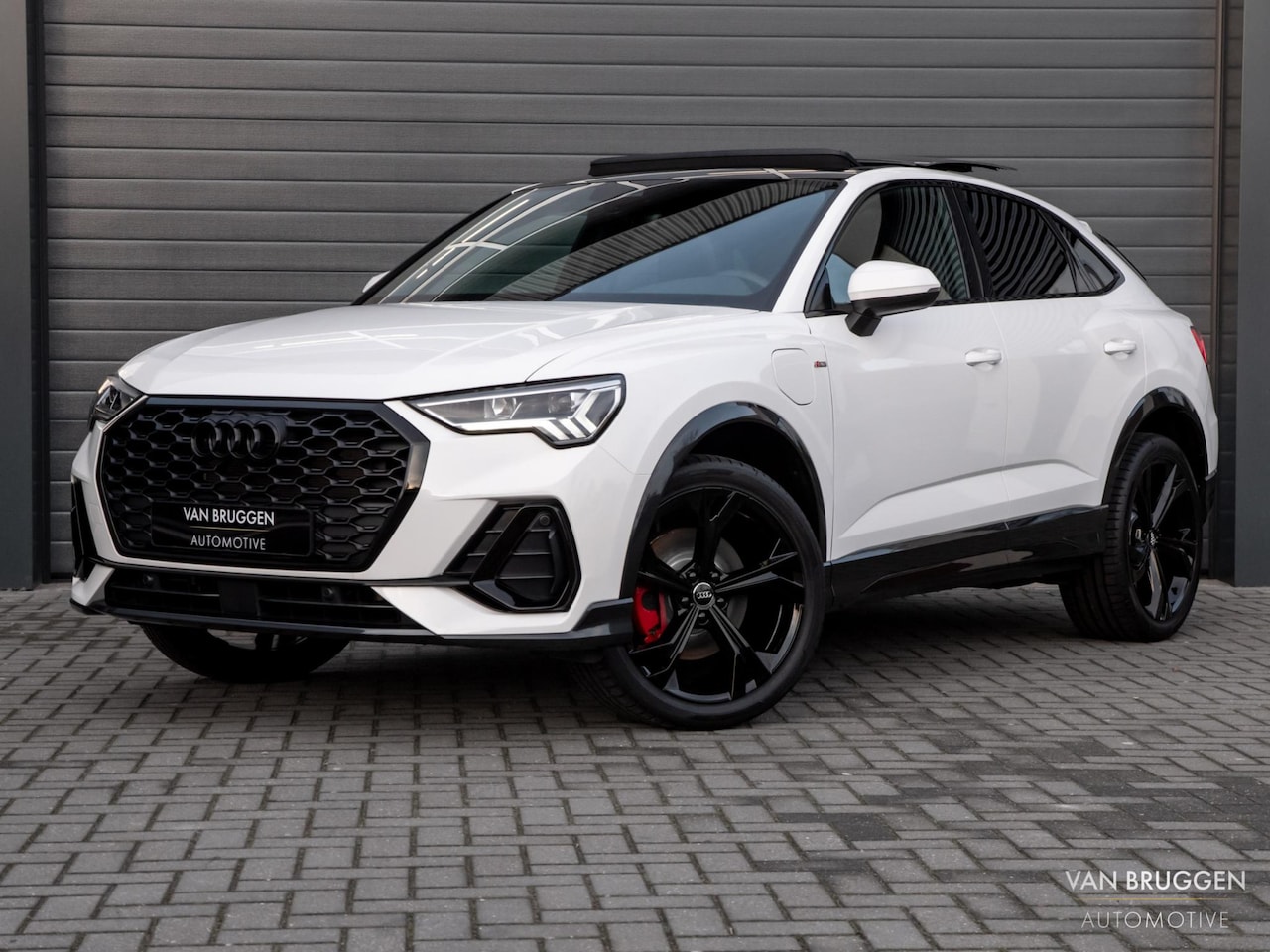 Audi Q3 Sportback - 45 TFSI e S-Line 9.000km Pano Leer Camera ACC - AutoWereld.nl