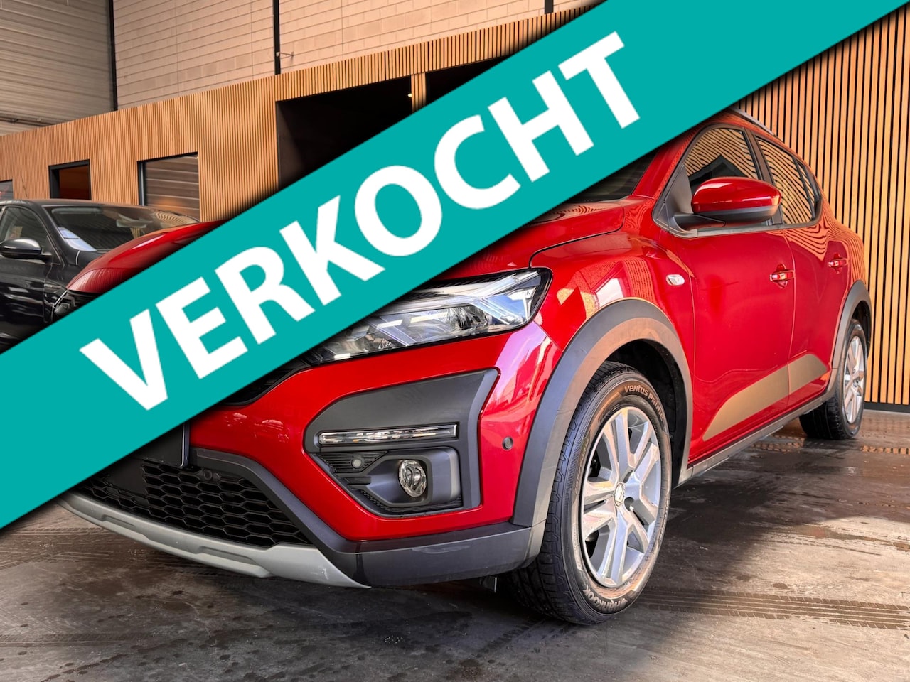 Dacia Sandero Stepway - 1.0 TCe 90 Comfort Automaat|Carplay|Camera|Navi|Airco - AutoWereld.nl