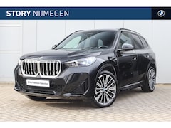 BMW X1 - xDrive25e High Executive M Sport Automaat / Panoramadak / Sportstoelen / M Adaptief onders