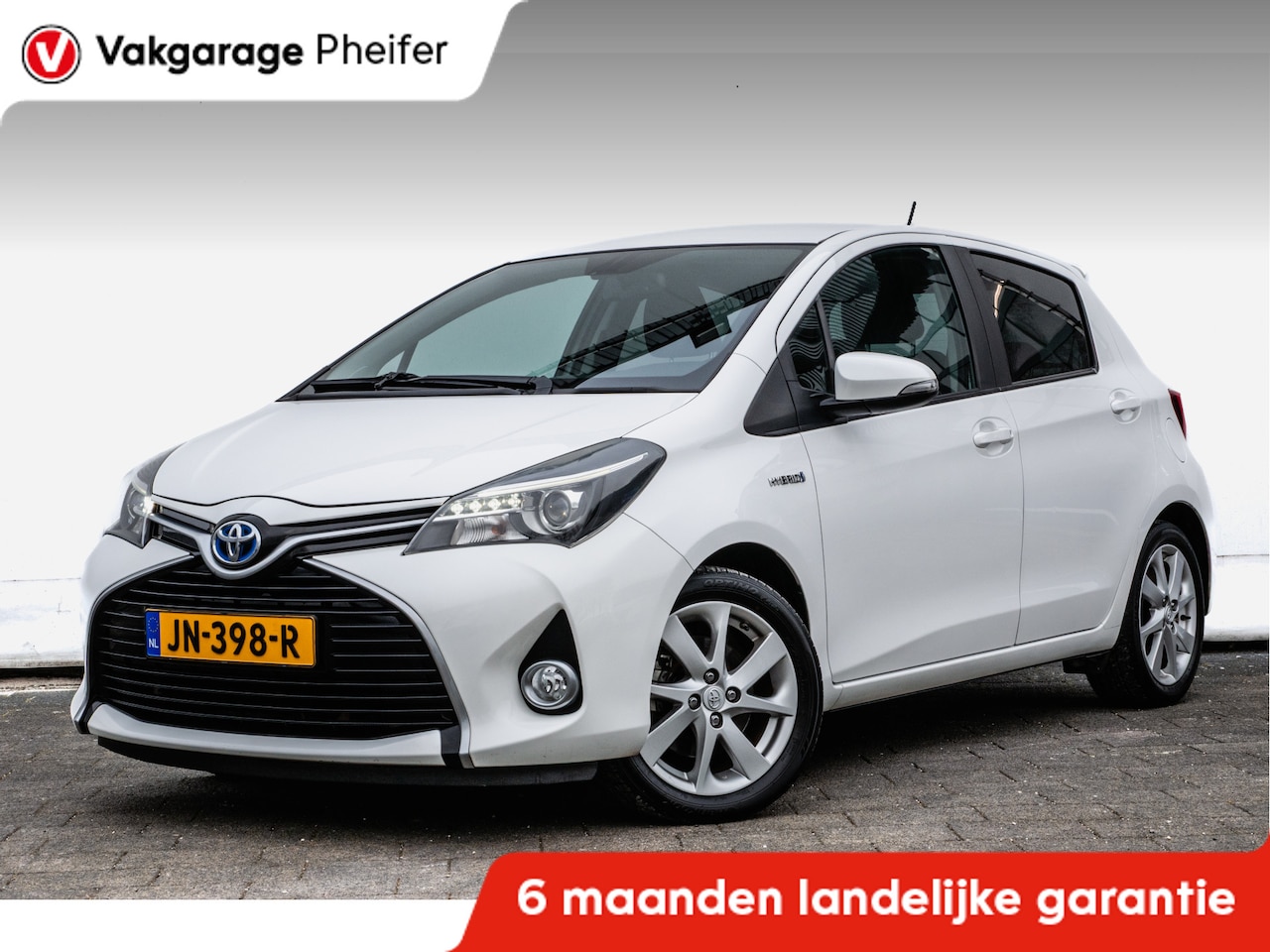 Toyota Yaris - 1.5 Hybrid Aut. Aspiration Trekhaak/ Camera/ Tel. bluetooth/ Cruise control/ Lmv/ Climate - AutoWereld.nl