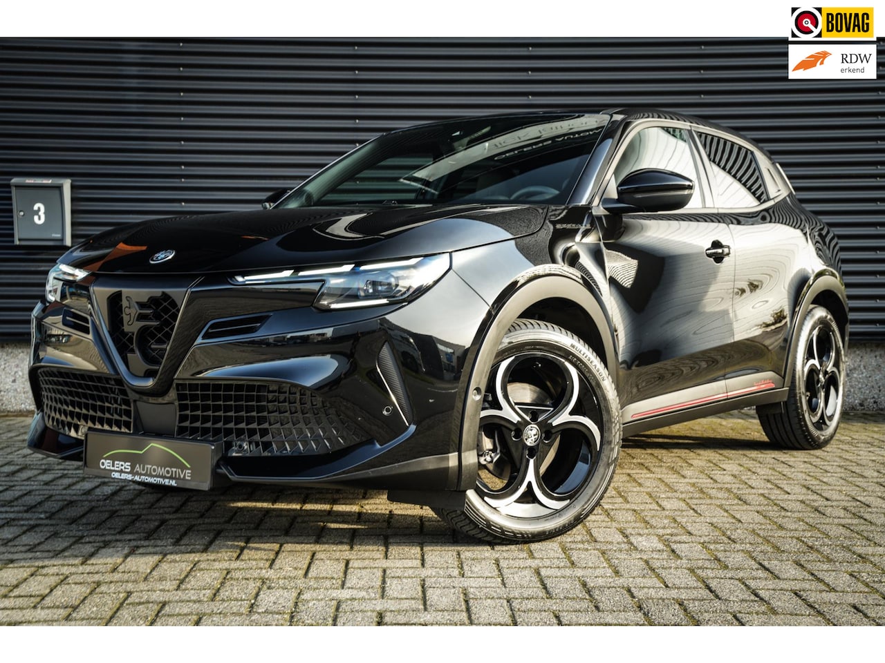 Alfa Romeo Junior - 1.2 Turbo Hybrid Ibrida Speciale | CarPlay | Stoelverw. | Navi | Clima | Adaptive cruise | - AutoWereld.nl