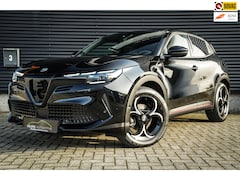 Alfa Romeo Junior - 1.2 Turbo Hybrid Ibrida Speciale | CarPlay | Stoelverw. | Navi | Clima | Adaptive cruise |