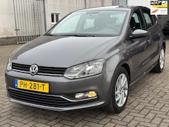 Volkswagen Polo - 1.2 TSI Comfortline Dealer onderh. BJ:2017 Cruise Control Airco NAP