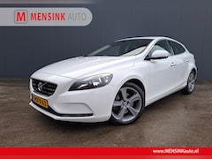 Volvo V40 - 1.6 T3 Momentum CRUISE CAMARA TREKHAAK AIRCO ECC NAVI