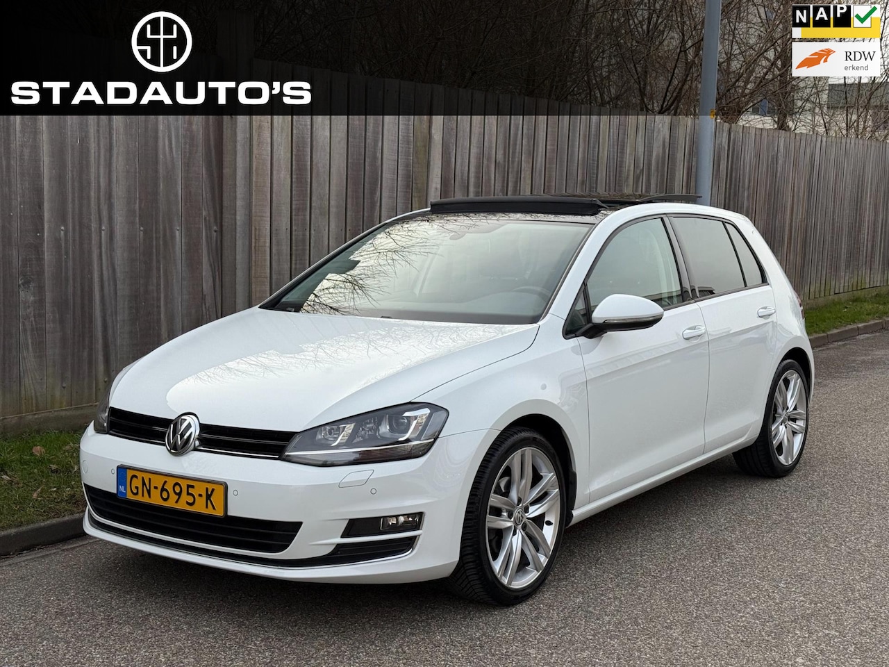 Volkswagen Golf - 1.2 TSI Highline 5DRS Panoramadak NAP! - AutoWereld.nl