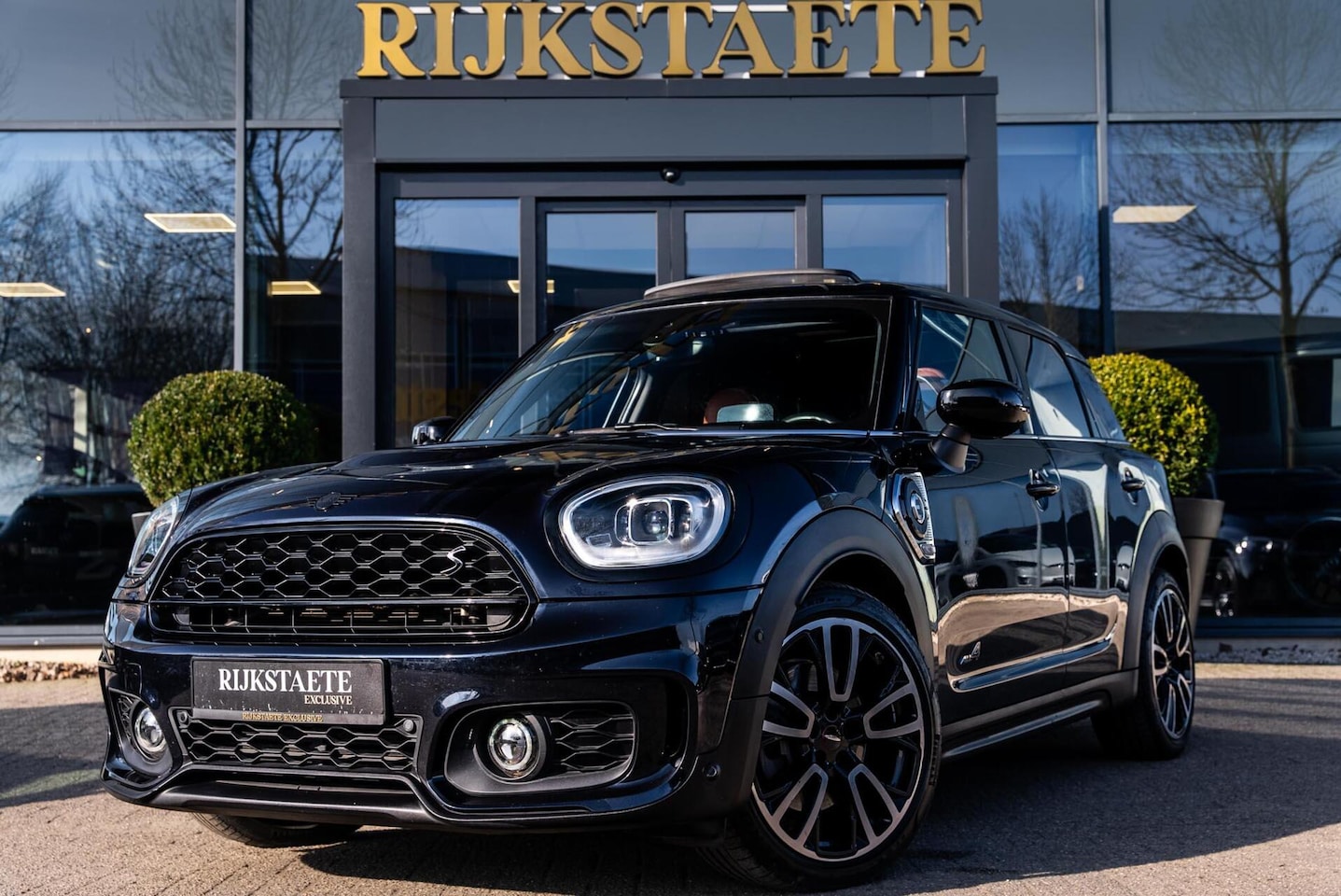 MINI Countryman - 1.5 Cooper S E ALL4 Chili|PANO|H&K|CAMERA - AutoWereld.nl