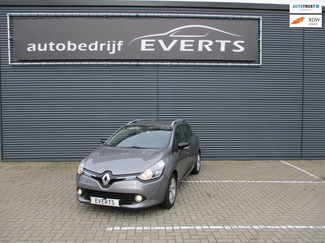 Renault Clio Estate - 0.9 TCe Expression 185670 km met boekjes zeer complete en mooie auto nu scherpe meeneem pr - AutoWereld.nl