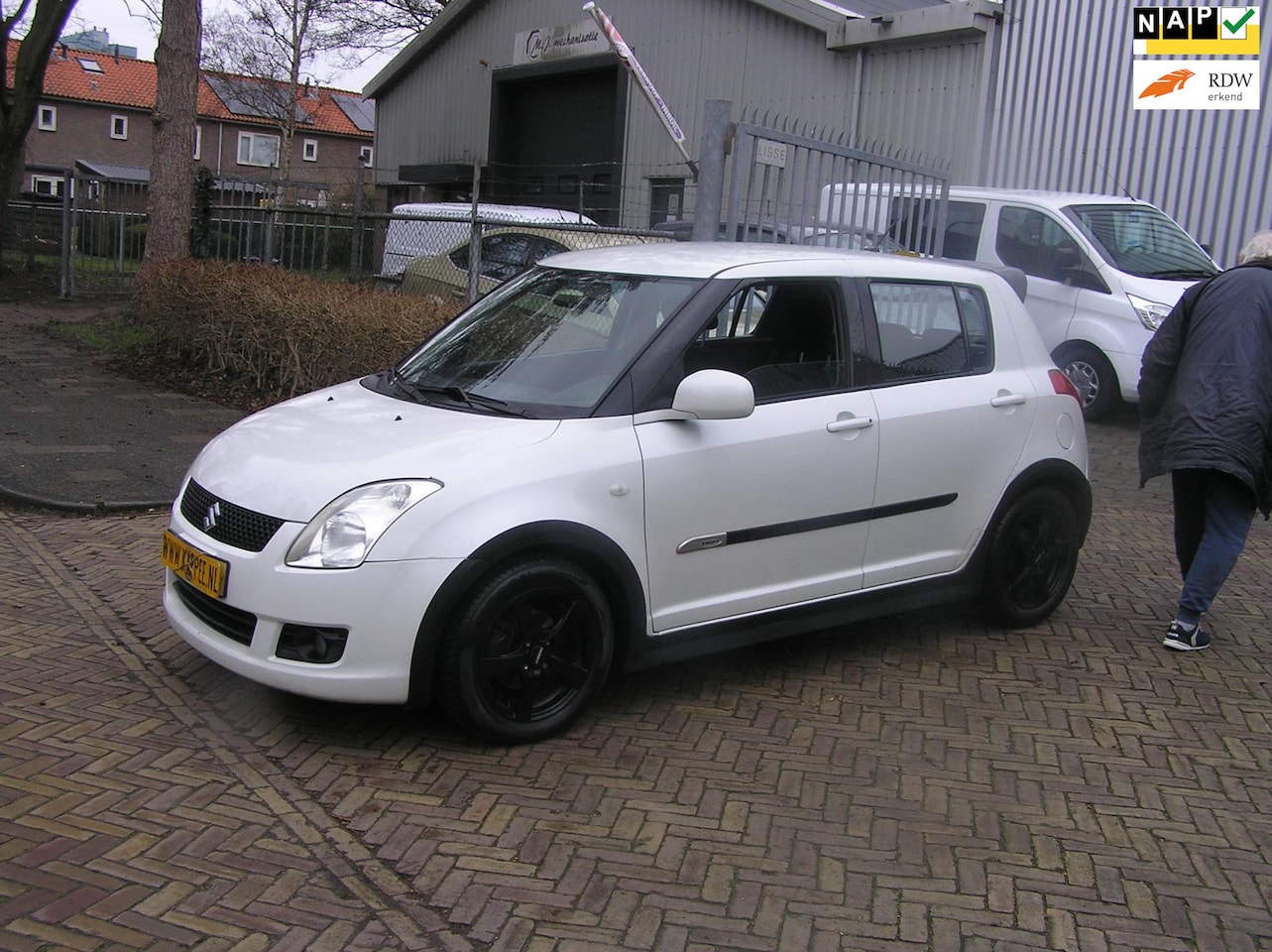 Suzuki Swift - 1.3 Shogun nap pas airco APK - AutoWereld.nl