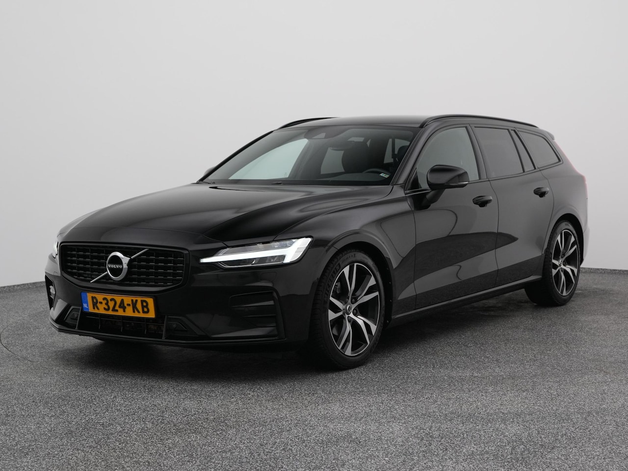 Volvo V60 - 2.0 B4 R-Design | CAMERA | ADAPTIVE | KEYLESS | STOELVERWARMING - AutoWereld.nl