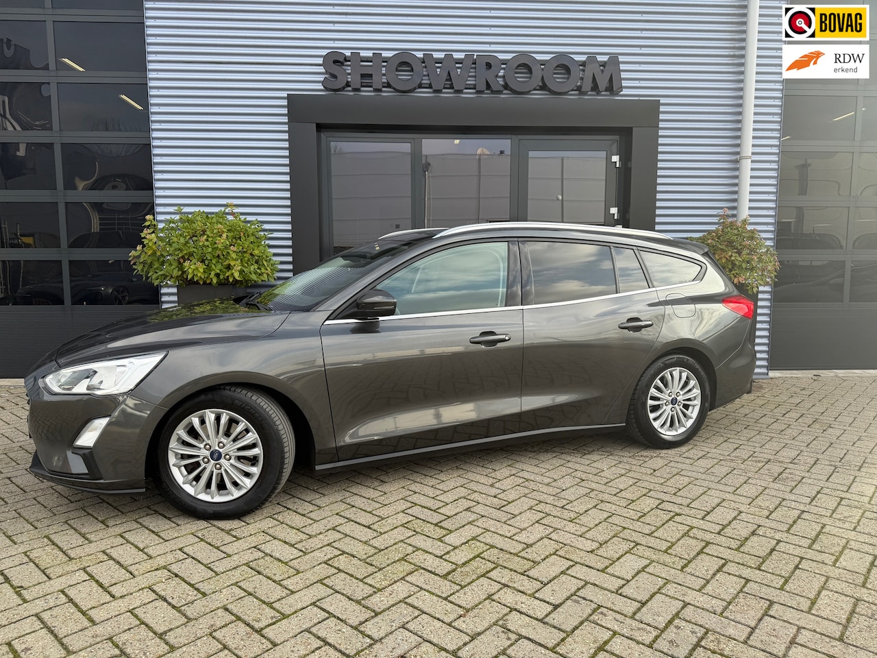 Ford Focus Wagon - 1.5 EcoBlue ST Line Business Stuur Stoelverwarming|Cruise|Navi|Apple Carplay|Trekhaak - AutoWereld.nl