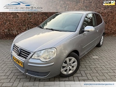 Volkswagen Polo - 1.2i 12V Comfortline I Airco I Cruise Control