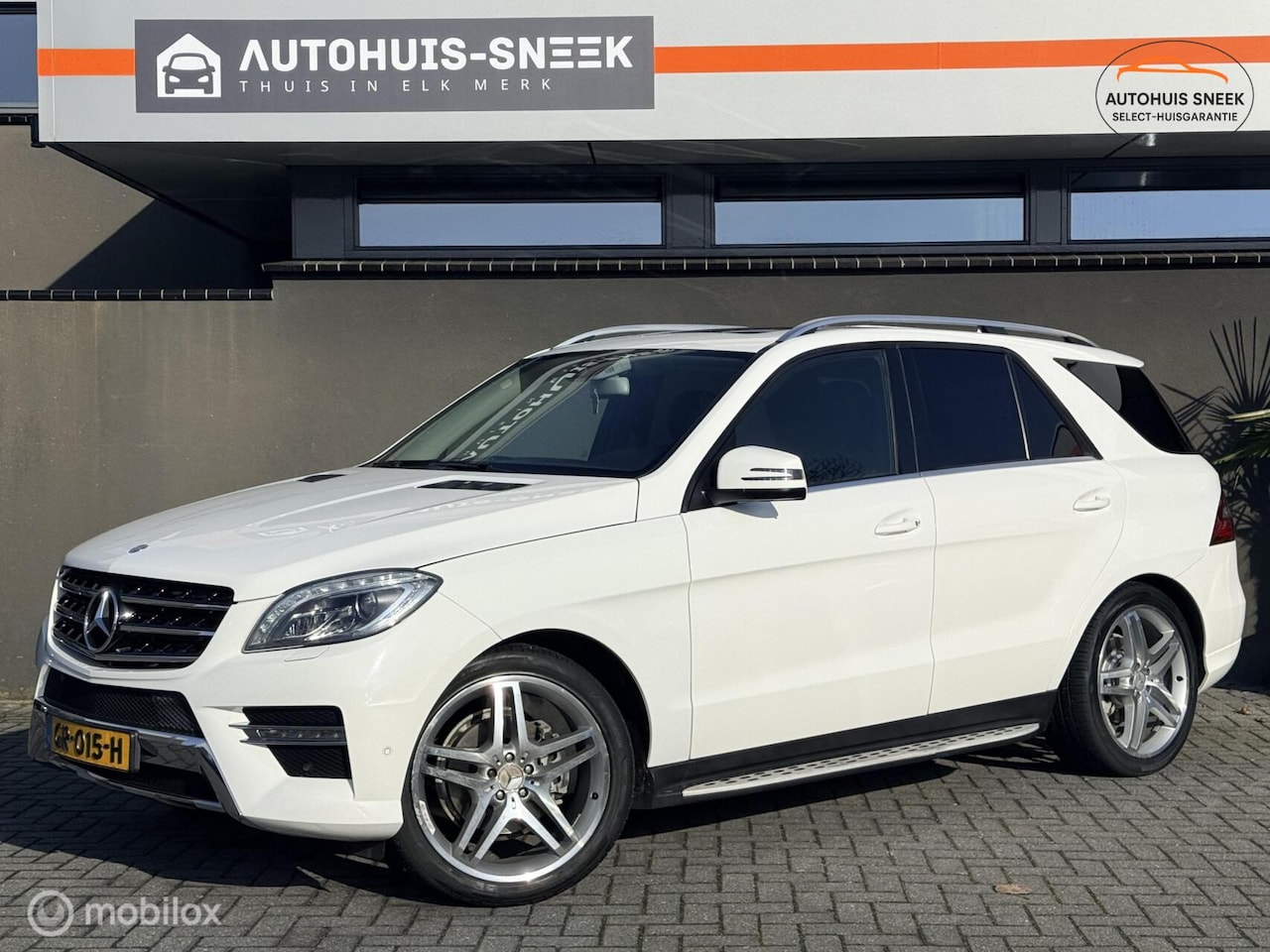 Mercedes-Benz M-klasse - 350 BlueTEC AMG edition / Pano / Trekhaak - AutoWereld.nl