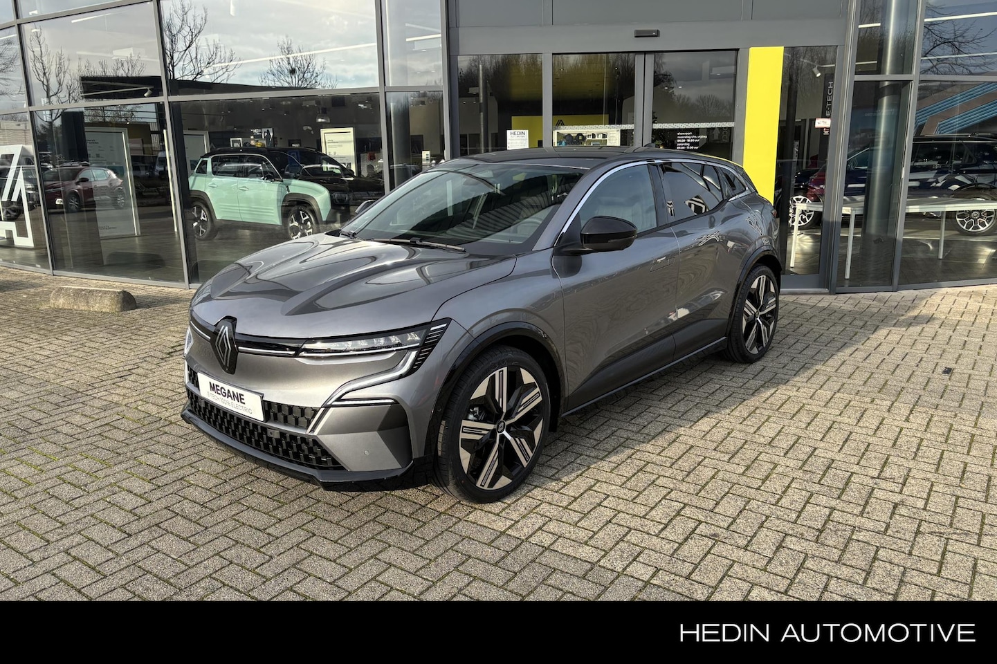 Renault Mégane E-Tech - comfort range iconic 60 kWh | 5 jaar garantie | 22kw boordlader | Verwarmbare stoelen + st - AutoWereld.nl