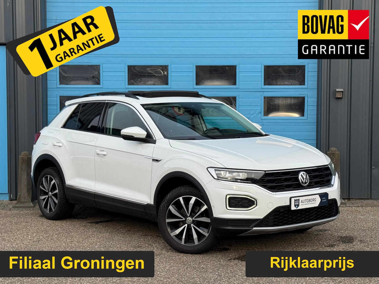 Volkswagen T-Roc - 1.5 TSI Style Business Panoramadak | Trekhaak | Achteruitrijcamera - AutoWereld.nl
