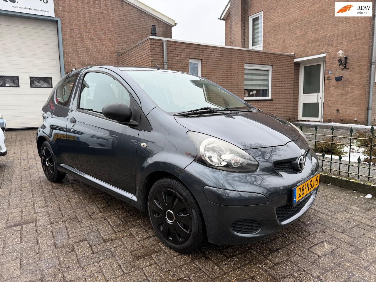 Toyota Aygo - 1.0-12V Access 1.0-12V Access - AutoWereld.nl