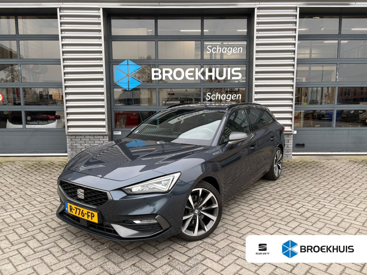 SEAT Leon Sportstourer - 1.5 eTSI 150 pk FR Launch Edition 7-DSG | Apple Carplay | Climatronic | Parkeersensoren | - AutoWereld.nl