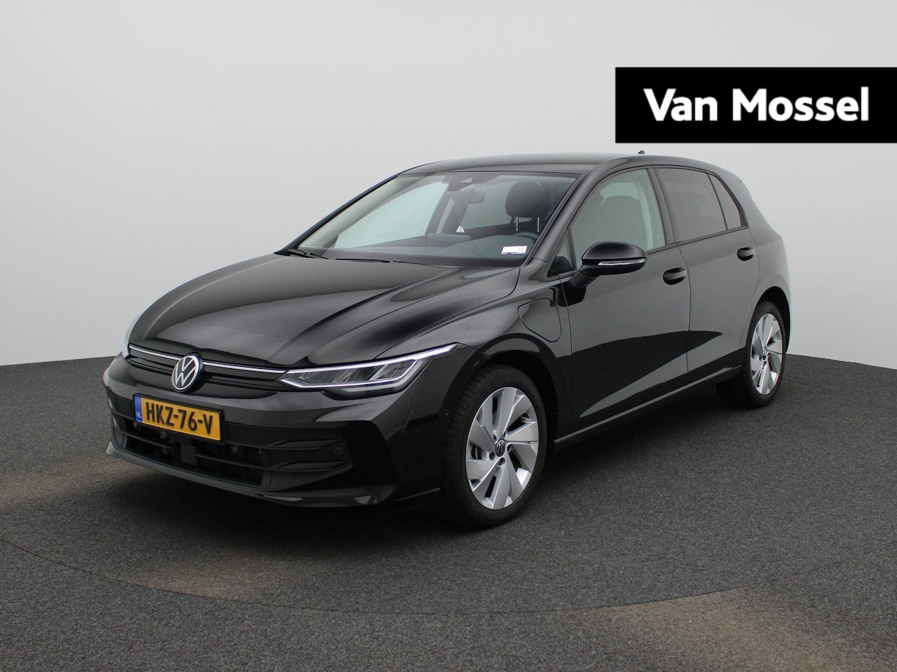 Volkswagen Golf - 1.5 eHybrid Life Edition | ACHTERUITRIJCAMERA | APPLE CARPLAY | SFEERVERLICHTING | ADAPTIV - AutoWereld.nl