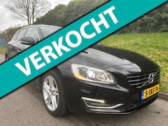 Volvo V60 - 2.4 D6 AWD Plug-In Hybrid - Lederen bekleding - Schuifdak - Navi - Clima - Zeer netjes