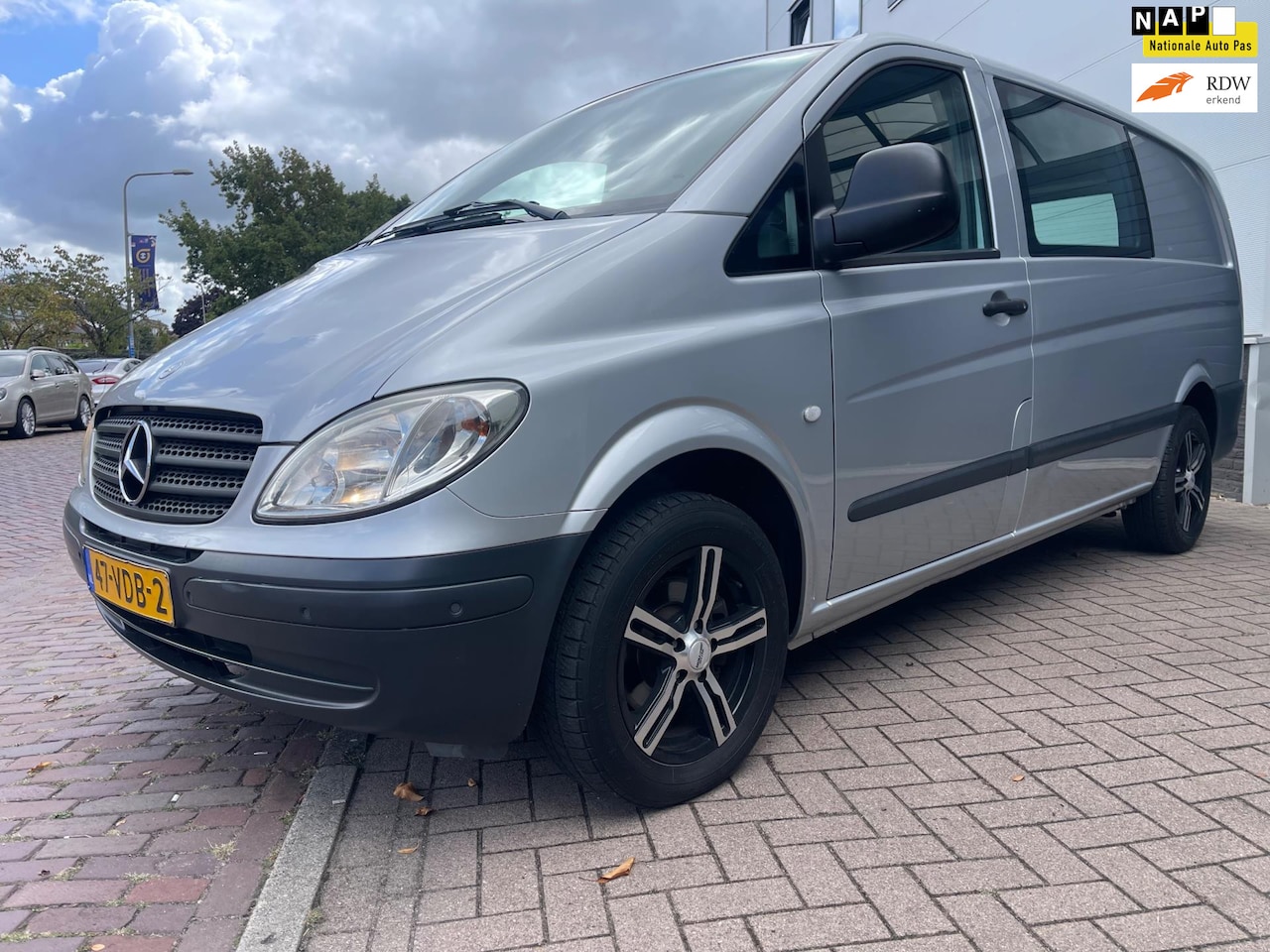 Mercedes-Benz Vito - 111 CDI 320 Lang/Invalide/Automaat/Airco/PDC/Cruise-contor/speciale invalide auto voor een - AutoWereld.nl