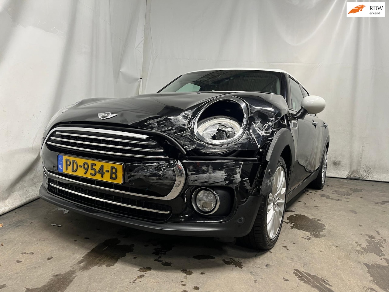 MINI Clubman - Mini 1.5 Cooper Chili Serious Business - Frontschade - BPM!!! - AutoWereld.nl