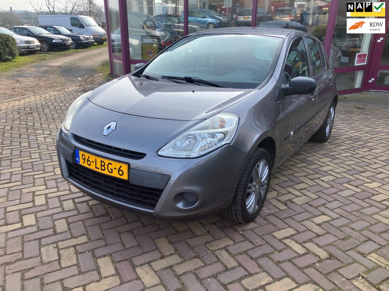 Renault Clio - 1.2 Special Line 1.2 Special Line - AutoWereld.nl