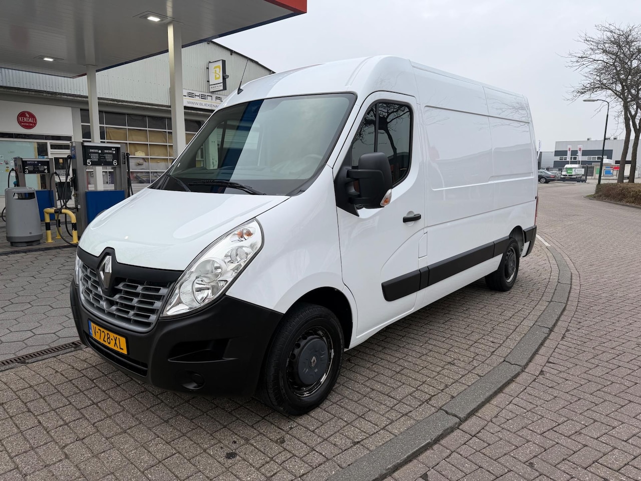 Renault Master - T33 2.3 dCi L2H2 T33 2.3 dCi L2H2 - AutoWereld.nl