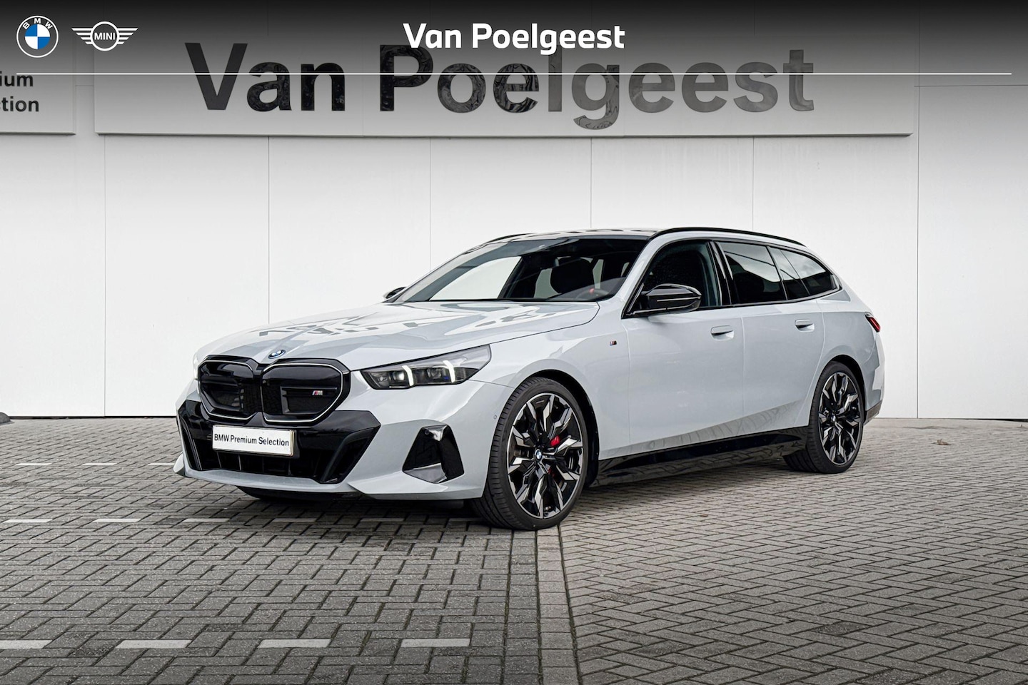 BMW i5 Touring - M60 xDrive 84 kWh | Innovation Pack | M Sport | Trekhaak - AutoWereld.nl