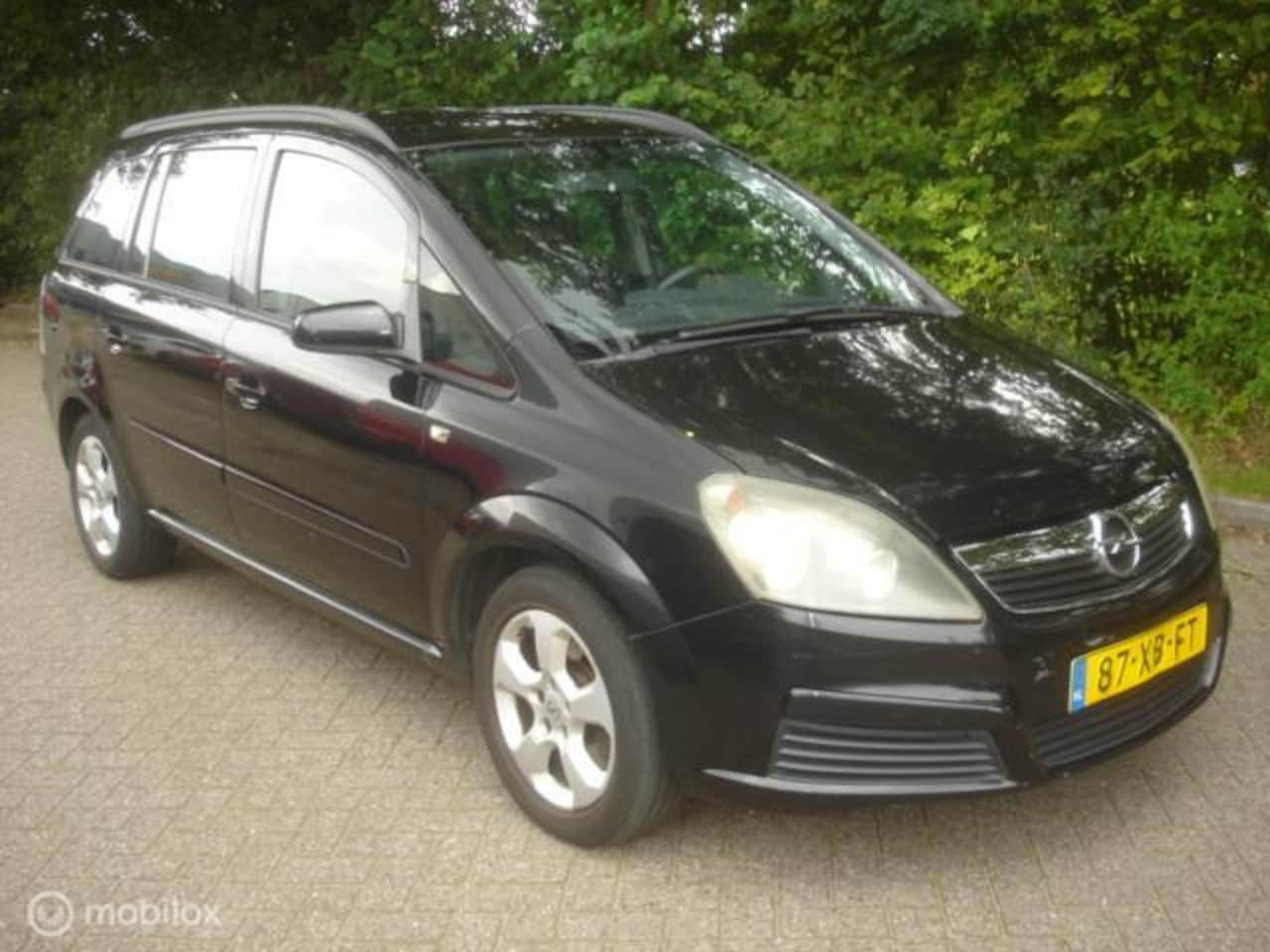 Opel Zafira - 1.9 CDTi 6 bak Business 7 Pers Airco APK 2-2027 - AutoWereld.nl