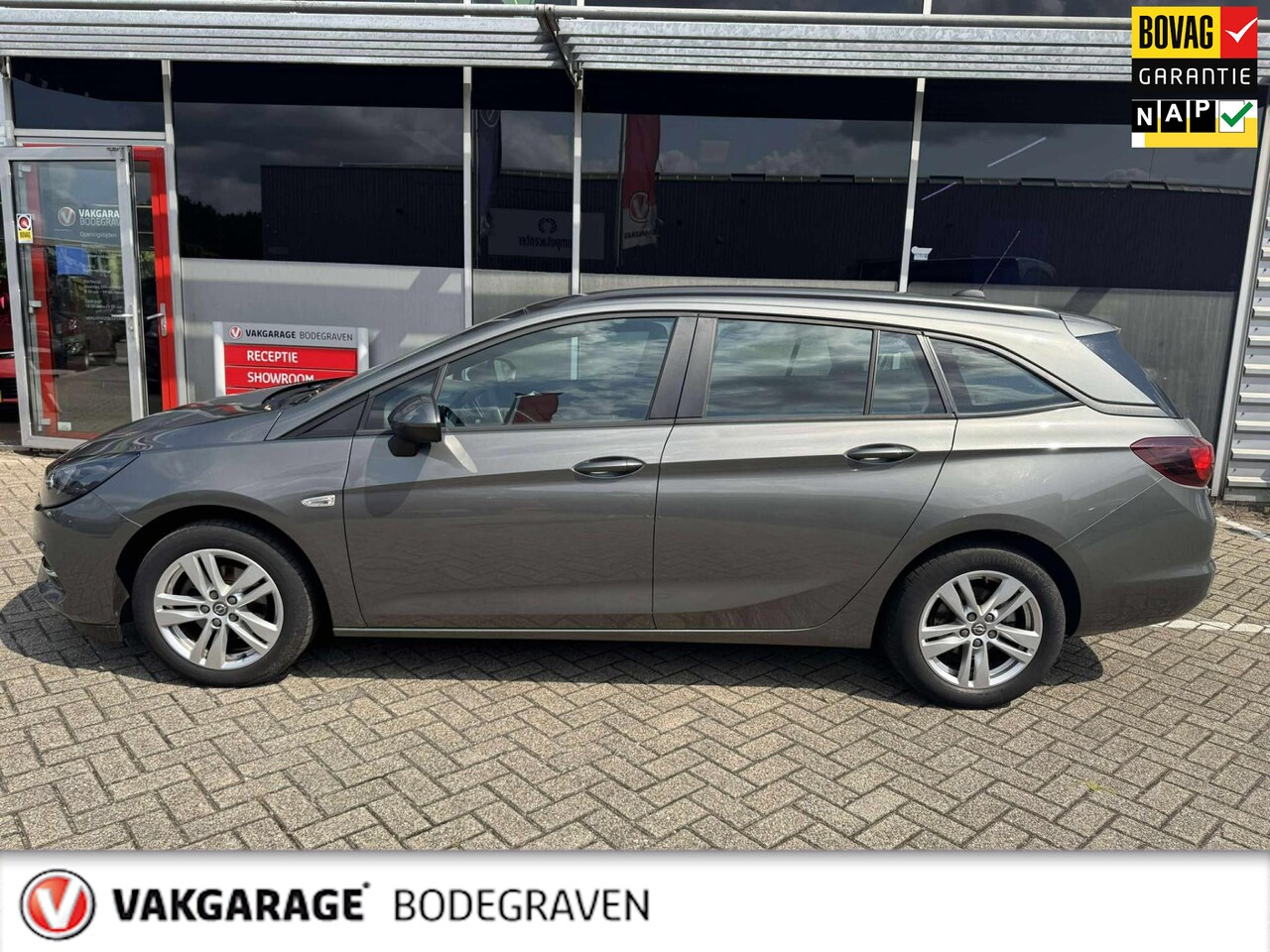 Opel Astra Sports Tourer - 1.2 Business Edition 1.2 Business Edition - AutoWereld.nl